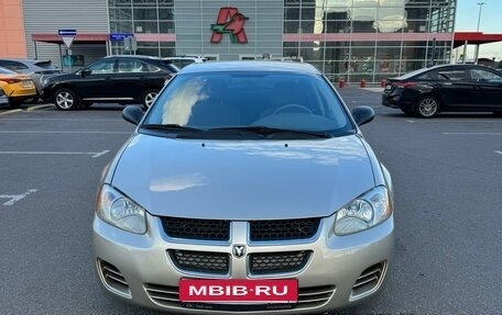 Dodge Stratus II, 2004 год, 370 000 рублей, 1 фотография
