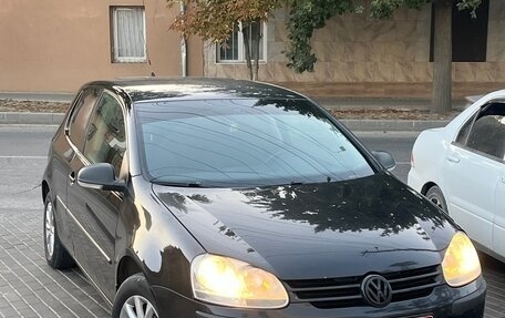 Volkswagen Golf V, 2007 год, 595 000 рублей, 1 фотография