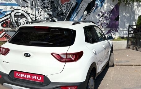KIA Stonic, 2019 год, 1 650 000 рублей, 3 фотография