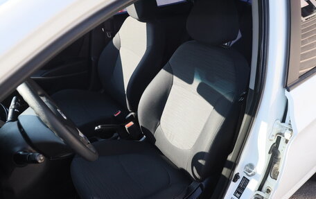 Hyundai Solaris II рестайлинг, 2016 год, 911 600 рублей, 11 фотография