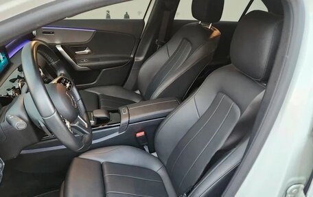 Mercedes-Benz A-Класс, 2021 год, 2 600 000 рублей, 6 фотография