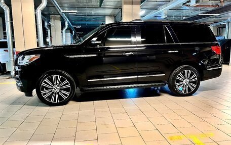 Lincoln Navigator, 2019 год, 7 500 000 рублей, 3 фотография