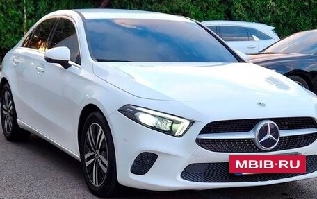 Mercedes-Benz A-Класс, 2021 год, 2 600 000 рублей, 3 фотография