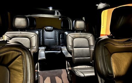 Lincoln Navigator, 2019 год, 7 500 000 рублей, 13 фотография