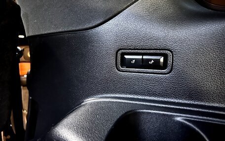 Lincoln Navigator, 2019 год, 7 500 000 рублей, 18 фотография