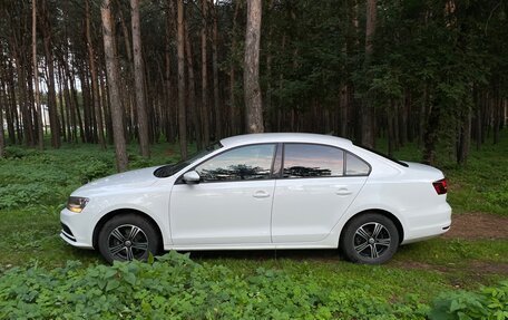 Volkswagen Jetta VI, 2017 год, 1 450 000 рублей, 2 фотография