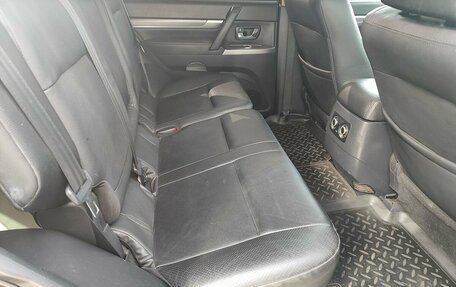 Mitsubishi Pajero IV, 2014 год, 2 599 000 рублей, 11 фотография