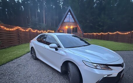 Toyota Camry, 2021 год, 3 500 000 рублей, 3 фотография