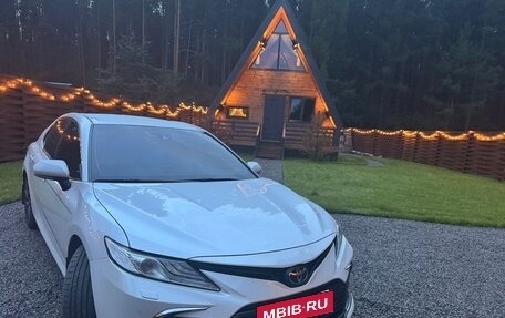 Toyota Camry, 2021 год, 3 500 000 рублей, 2 фотография
