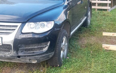 Volkswagen Touareg III, 2010 год, 800 000 рублей, 1 фотография