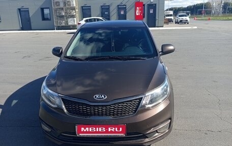 KIA Rio III рестайлинг, 2016 год, 1 000 000 рублей, 2 фотография