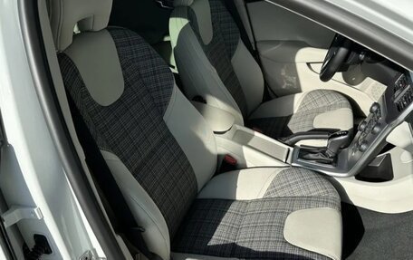 Volvo V40 Cross Country I, 2018 год, 2 300 000 рублей, 3 фотография
