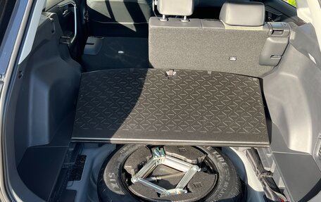 Toyota RAV4, 2025 год, 3 950 000 рублей, 12 фотография