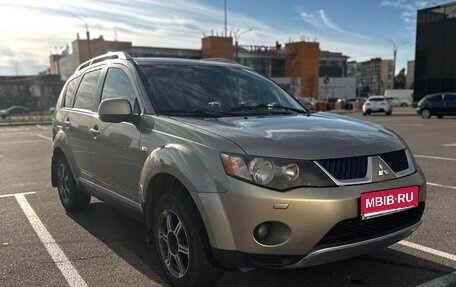 Mitsubishi Outlander III рестайлинг 3, 2008 год, 909 000 рублей, 1 фотография