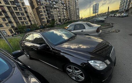 Mercedes-Benz E-Класс, 2013 год, 1 650 000 рублей, 1 фотография