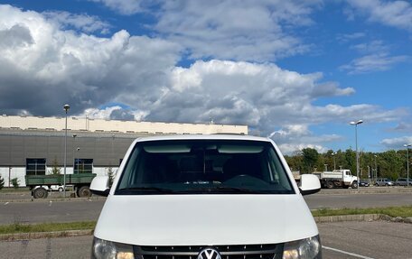 Volkswagen Caravelle T5, 2011 год, 1 600 000 рублей, 1 фотография