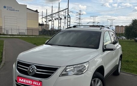 Volkswagen Tiguan I, 2010 год, 899 999 рублей, 1 фотография