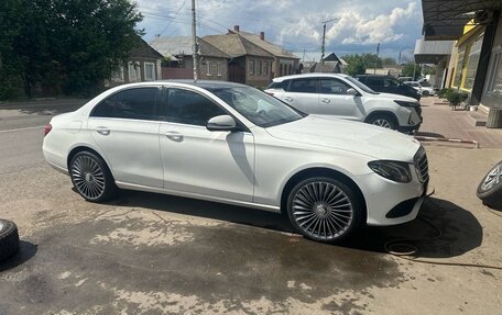 Mercedes-Benz E-Класс, 2018 год, 3 000 000 рублей, 1 фотография