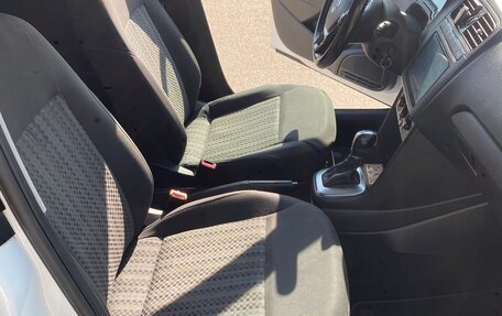 Volkswagen Polo VI (EU Market), 2015 год, 1 200 000 рублей, 11 фотография