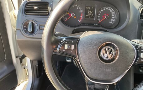 Volkswagen Polo VI (EU Market), 2015 год, 1 200 000 рублей, 9 фотография