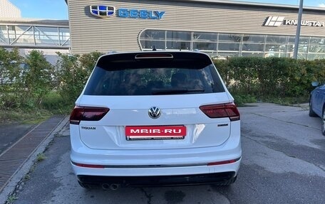 Volkswagen Tiguan II, 2018 год, 2 950 000 рублей, 4 фотография