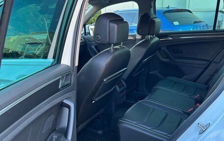 Volkswagen Tiguan II, 2018 год, 2 950 000 рублей, 21 фотография