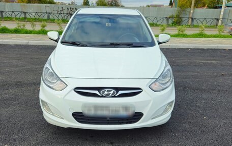 Hyundai Solaris II рестайлинг, 2012 год, 790 000 рублей, 1 фотография