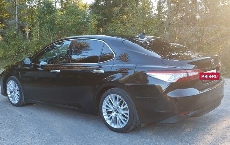 Toyota Camry, 2019 год, 2 400 000 рублей, 7 фотография