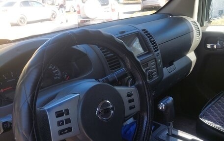 Nissan Navara (Frontier), 2007 год, 700 000 рублей, 1 фотография