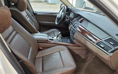 BMW X5, 2010 год, 1 980 000 рублей, 6 фотография