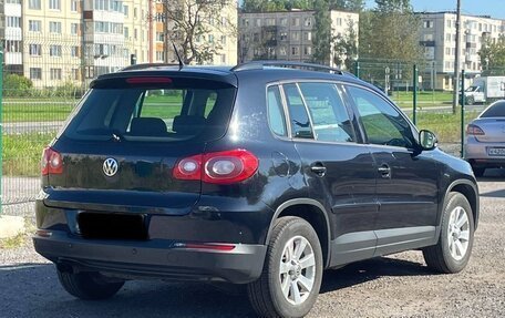 Volkswagen Tiguan I, 2011 год, 990 000 рублей, 4 фотография