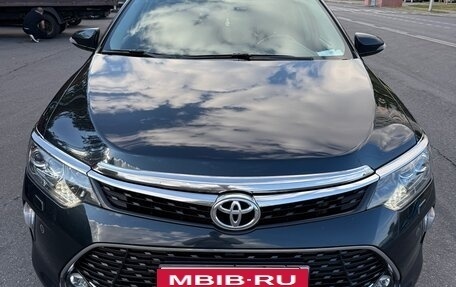 Toyota Camry, 2017 год, 2 500 000 рублей, 1 фотография