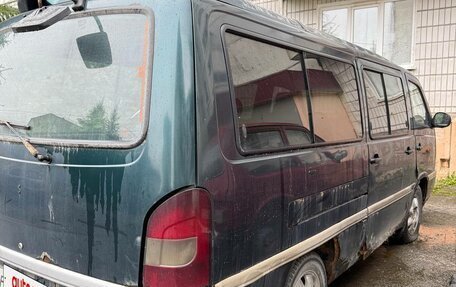 SsangYong Istana, 1999 год, 220 000 рублей, 2 фотография