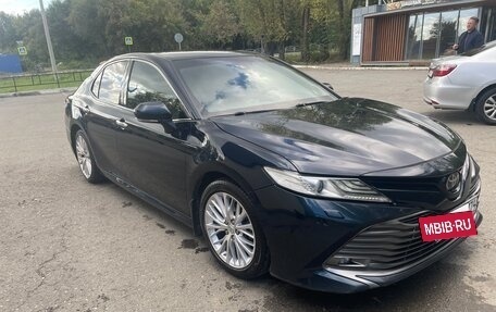 Toyota Camry, 2018 год, 2 350 000 рублей, 2 фотография