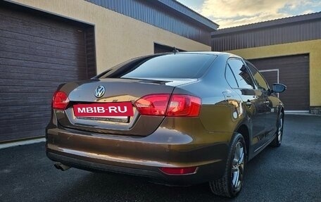 Volkswagen Jetta VI, 2011 год, 850 000 рублей, 3 фотография