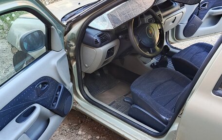 Renault Symbol I, 2004 год, 120 000 рублей, 2 фотография