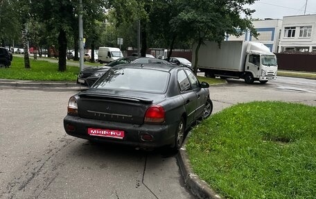 Hyundai Sonata IV рестайлинг, 2000 год, 90 000 рублей, 1 фотография