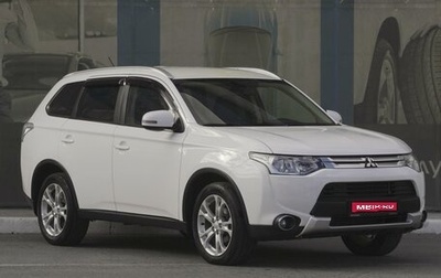 Mitsubishi Outlander III рестайлинг 3, 2014 год, 1 249 000 рублей, 1 фотография