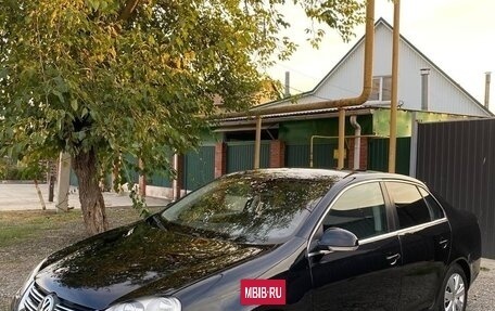 Volkswagen Jetta VI, 2009 год, 649 000 рублей, 3 фотография