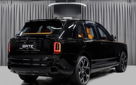 Rolls-Royce Cullinan, 2025 год, 90 261 696 рублей, 2 фотография