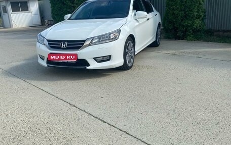 Honda Accord IX рестайлинг, 2013 год, 1 185 000 рублей, 1 фотография