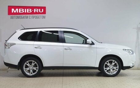 Mitsubishi Outlander III рестайлинг 3, 2013 год, 1 449 000 рублей, 8 фотография