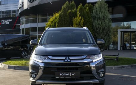 Mitsubishi Outlander III рестайлинг 3, 2017 год, 1 685 000 рублей, 2 фотография