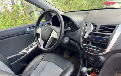 Hyundai Solaris II рестайлинг, 2011 год, 620 000 рублей, 1 фотография