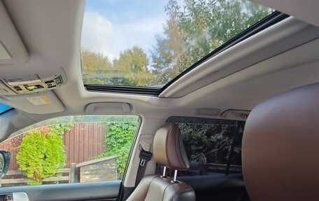 Toyota Land Cruiser Prado 150 рестайлинг 2, 2019 год, 4 900 000 рублей, 3 фотография