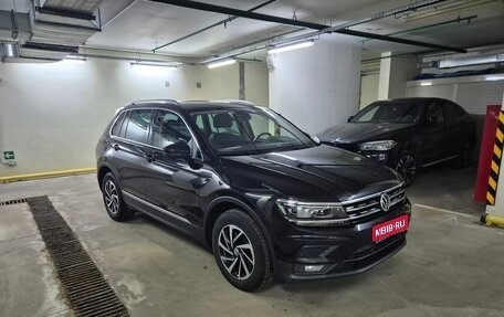 Volkswagen Tiguan II, 2018 год, 2 000 000 рублей, 1 фотография