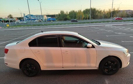 Volkswagen Jetta VI, 2013 год, 670 000 рублей, 5 фотография
