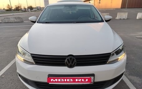 Volkswagen Jetta VI, 2013 год, 670 000 рублей, 9 фотография