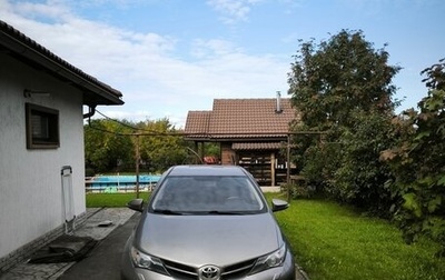 Toyota Auris II, 2014 год, 1 200 000 рублей, 1 фотография