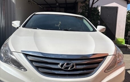 Hyundai Sonata VI, 2013 год, 1 250 000 рублей, 1 фотография